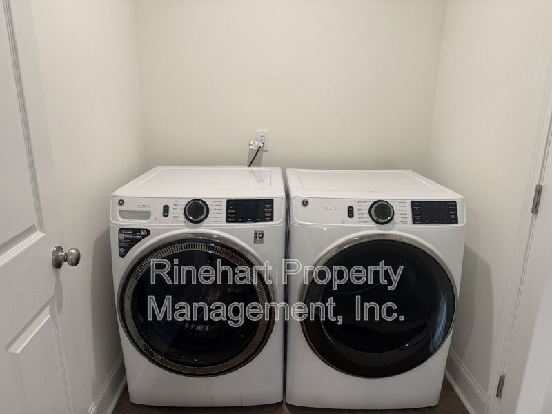 Modern 3BR/2BA Home Walking Distance to Downtown York property image