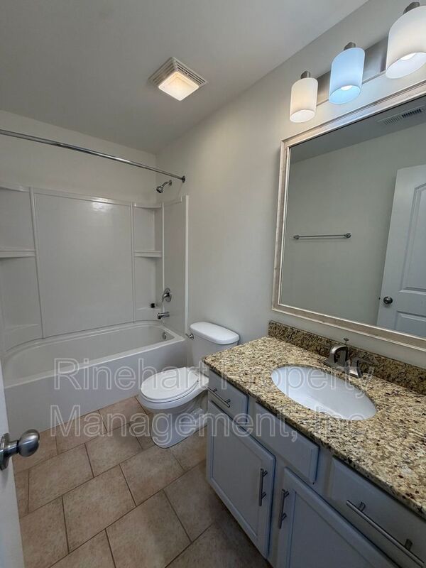 Spacious 3 Bedroom Home with Loft, Screened Deck & Fenced Yard property image