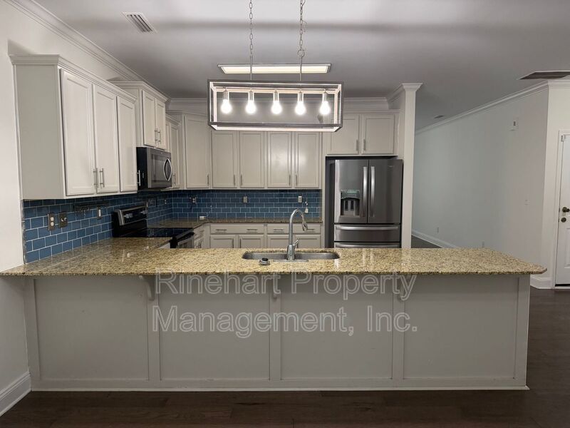 Spacious 3 Bedroom Home with Loft, Screened Deck & Fenced Yard property image