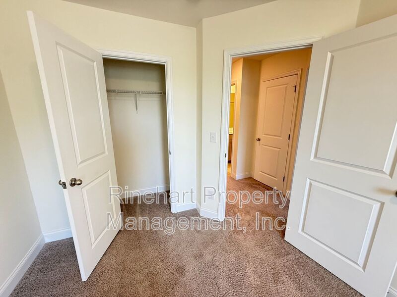 3BR/2.5BA Townhome in Paddlers Cove | Garage, Lake Access, Lawn Care Included property image