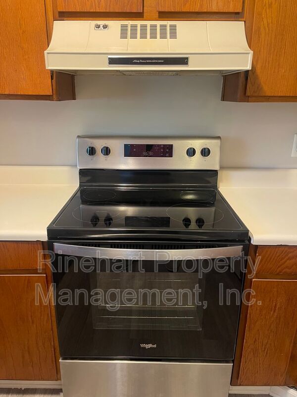 Two-bedroom, Two-bathroom Condo in Eagles Place property image