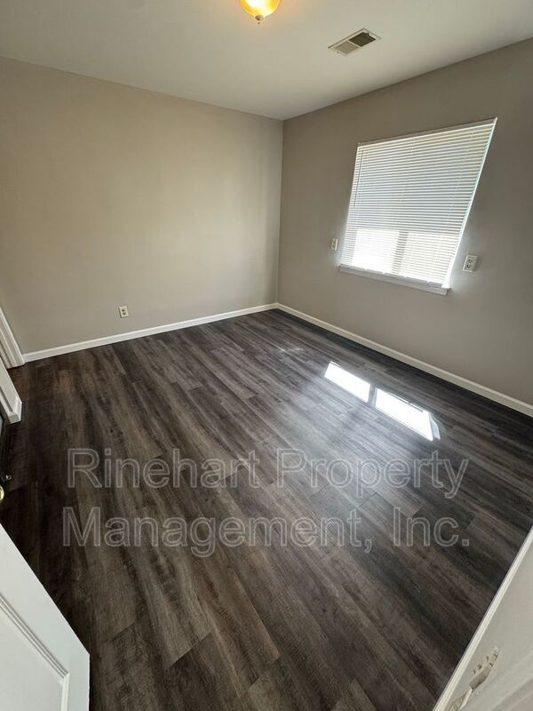 Two-bedroom, Two-bathroom Condo in Eagles Place property image