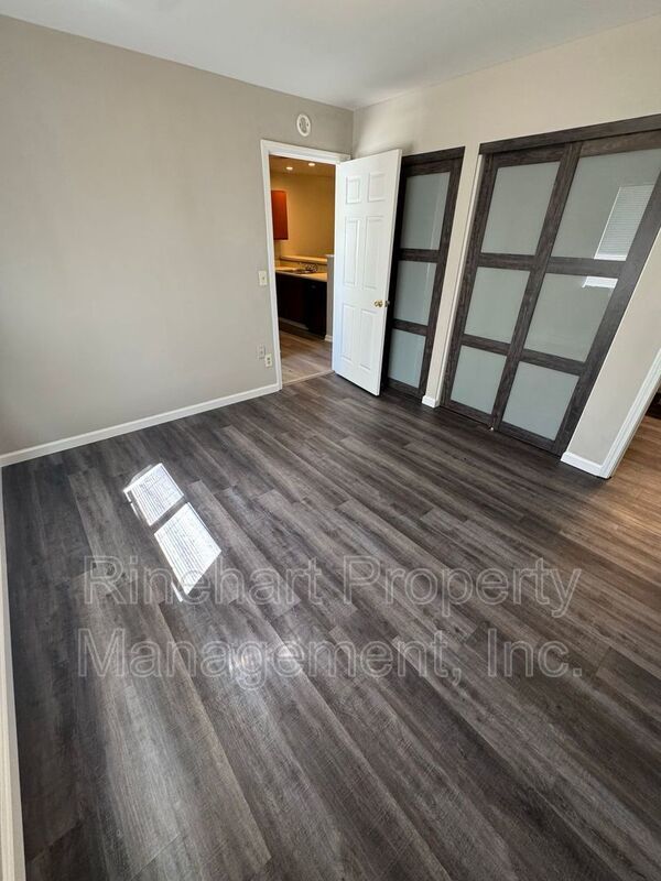 Two-bedroom, Two-bathroom Condo in Eagles Place property image