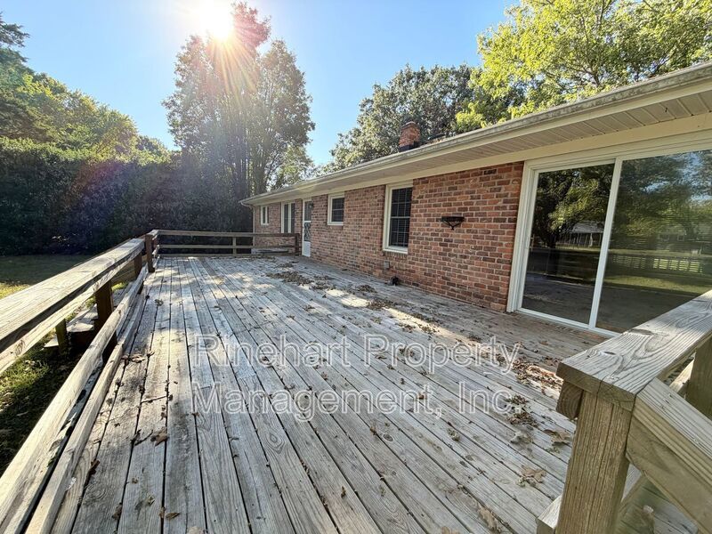 Brick Ranch Home on Twin Lakes with Newly Built HUGE deck! property image