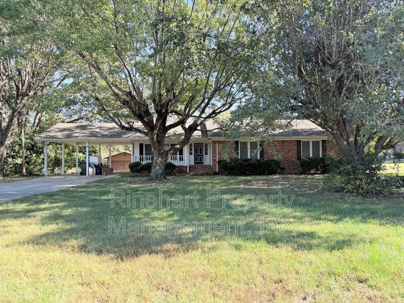 Brick Ranch Home on Twin Lakes with Newly Built HUGE deck! property image