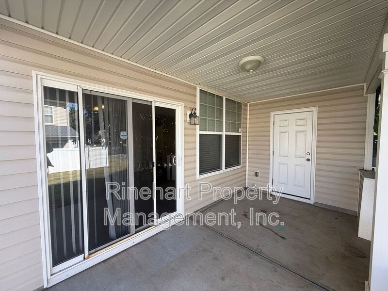 3BR/2.5BA Home with 2-Car Garage & Community Pool in Catawba Village property image