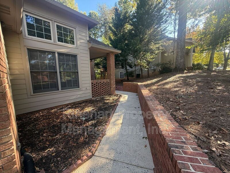 Open-Concept 3BR/2BA in Tega Cay | Vaulted Ceilings, Double Garage, Fort Mill Schools property image