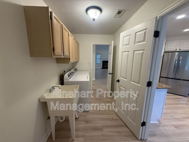 Open-Concept 3BR/2BA in Tega Cay | Vaulted Ceilings, Double Garage, Fort Mill Schools property image