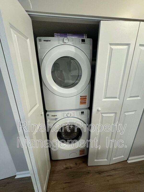 Beautiful 2-Bedroom, 2- Bathroom Condo - MAKE THIS YOUR HOME!!!  ***RENT SPECIAL: HALF OFF THE FIRST MONTH RENT*** property image