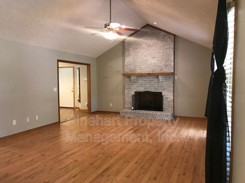 Stunning 3 Bedroom Home with Bonus Room property image