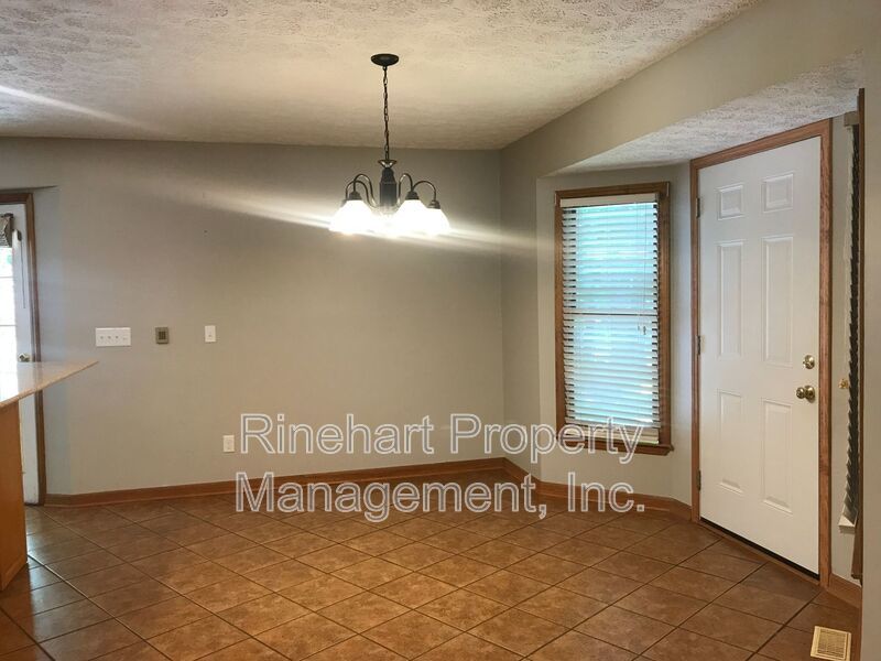 Stunning 3 Bedroom Home with Bonus Room property image