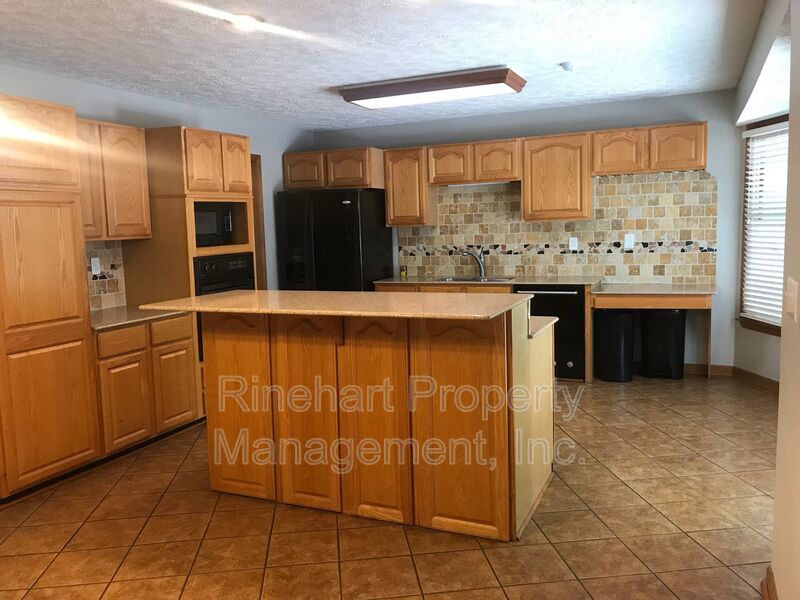 Stunning 3 Bedroom Home with Bonus Room property image