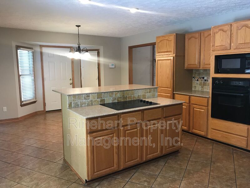 Stunning 3 Bedroom Home with Bonus Room property image