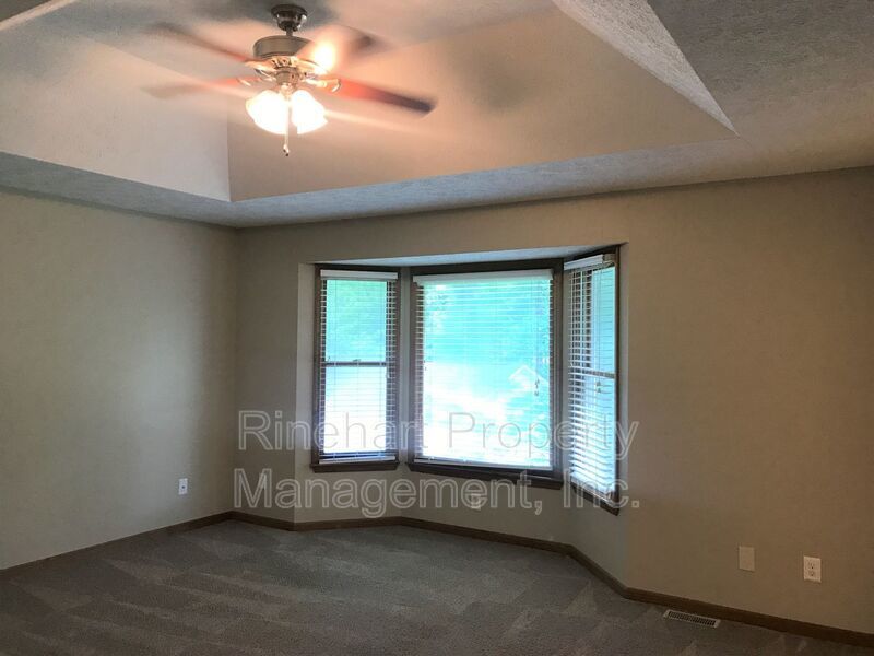 Stunning 3 Bedroom Home with Bonus Room property image