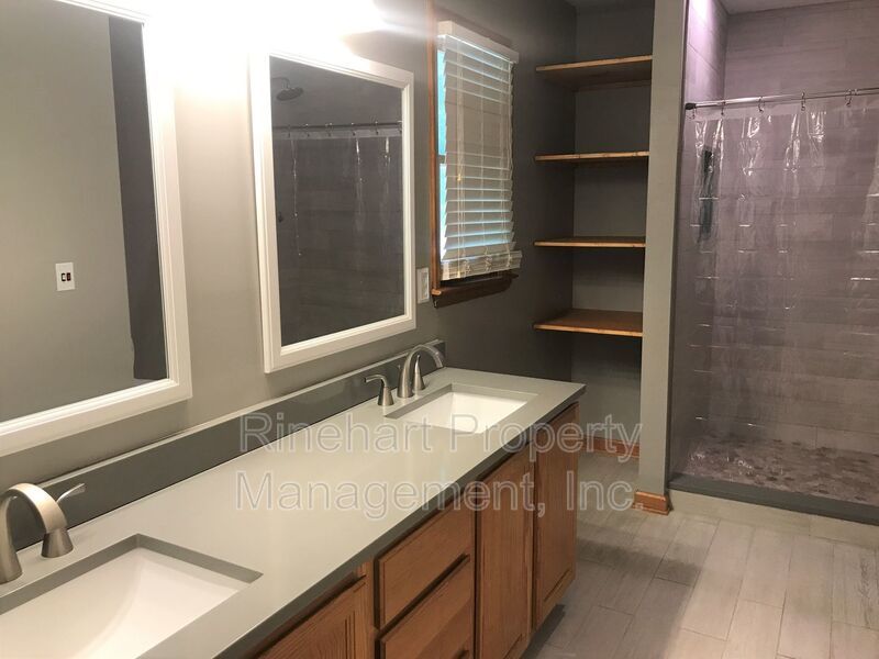 Stunning 3 Bedroom Home with Bonus Room property image