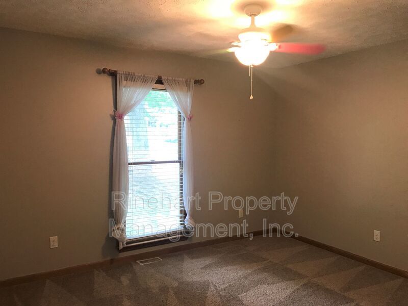 Stunning 3 Bedroom Home with Bonus Room property image