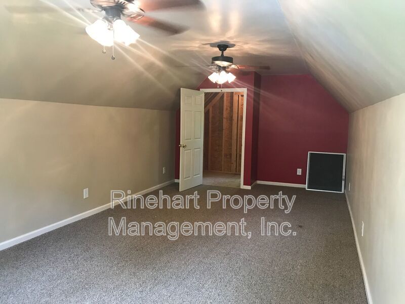 Stunning 3 Bedroom Home with Bonus Room property image